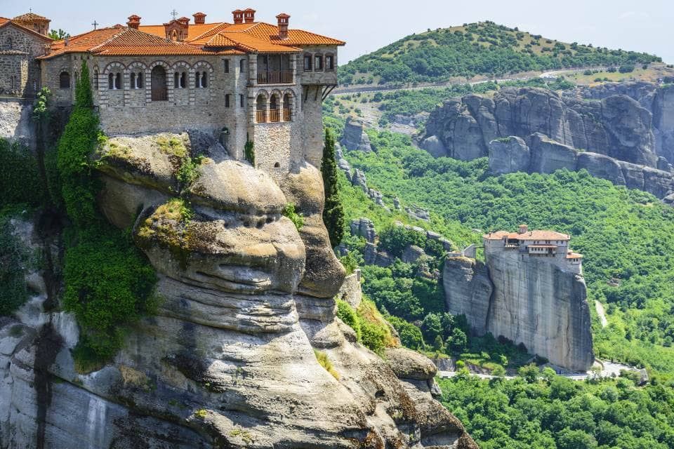 delphi meteora tour